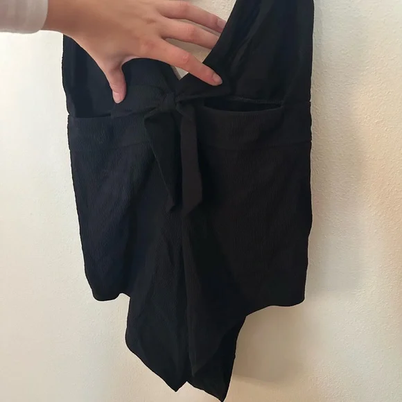 Sezane Elegant Black One-Piece Swimsuit - Picture 5 of 7